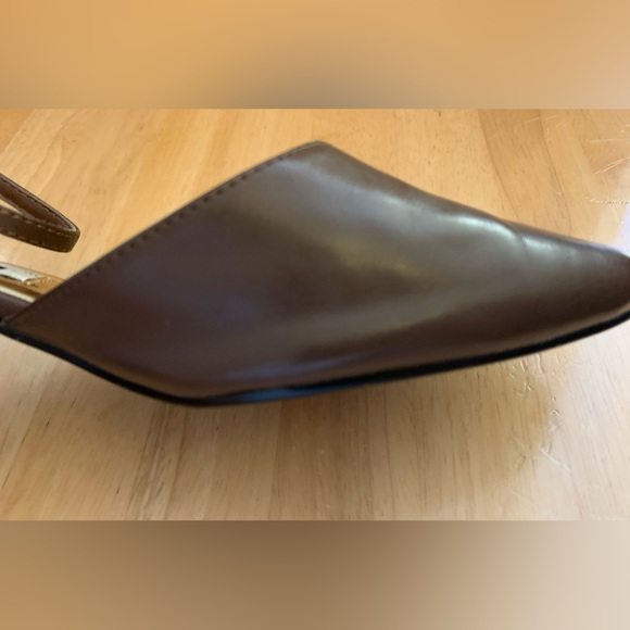 Brown Jubilee “Oprah” Pumps - Picture 8 of 17